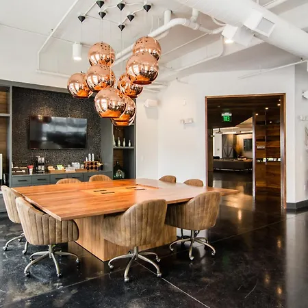 Modern And Bright Studio On Broad Street Greenville